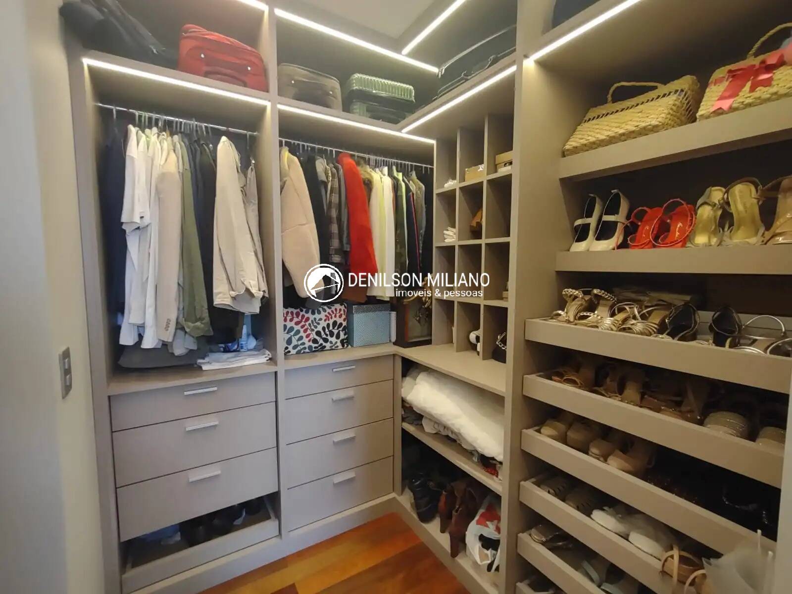 Apartamento à venda com 4 quartos, 198m² - Foto 42