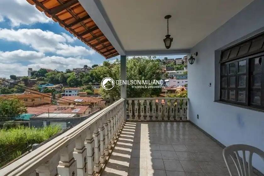 Casa à venda com 4 quartos, 336m² - Foto 5