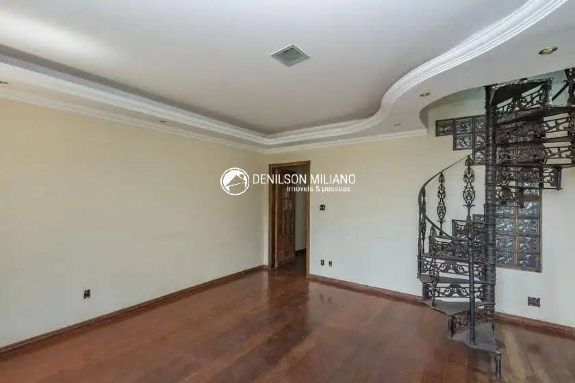 Casa à venda com 4 quartos, 336m² - Foto 6