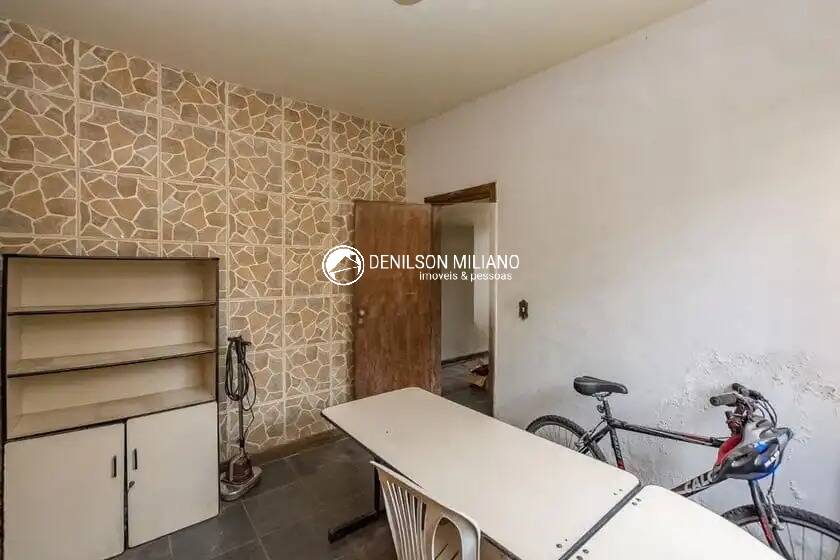 Casa à venda com 4 quartos, 336m² - Foto 12