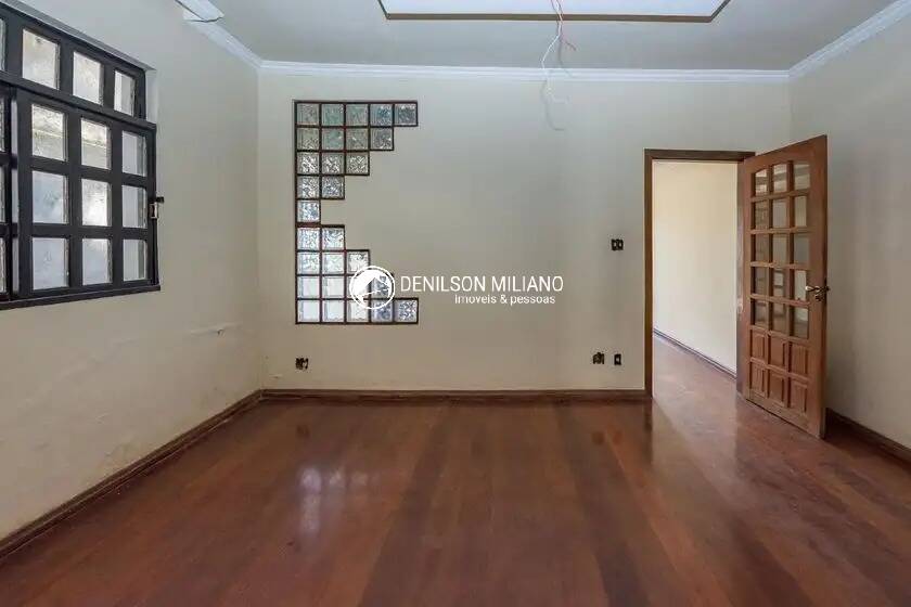 Casa à venda com 4 quartos, 336m² - Foto 15