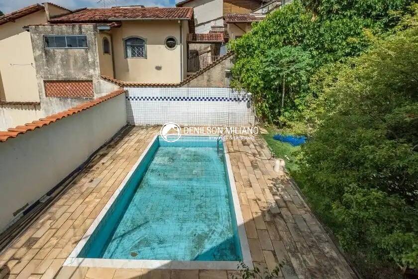Casa à venda com 4 quartos, 336m² - Foto 18