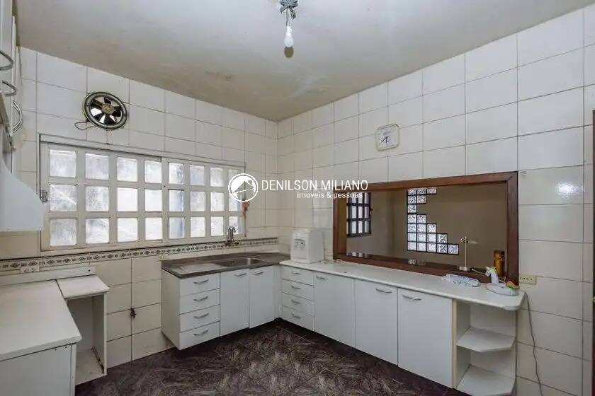 Casa à venda com 4 quartos, 336m² - Foto 24