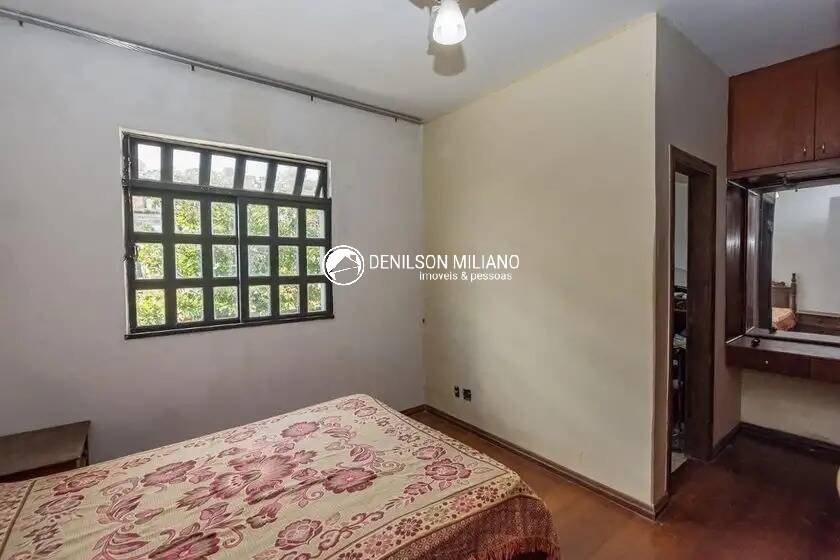 Casa à venda com 4 quartos, 336m² - Foto 27