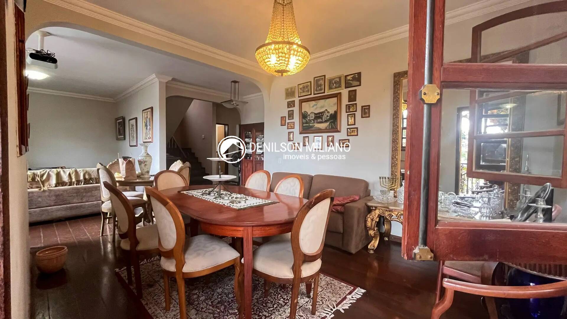 Casa, 4 quartos, 169 m² - Foto 1