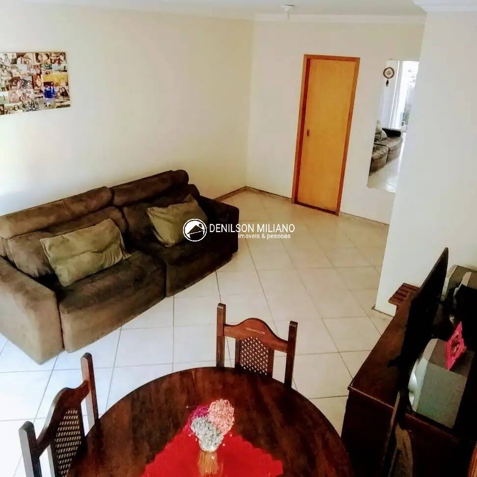 Casa à venda com 3 quartos, 120m² - Foto 9