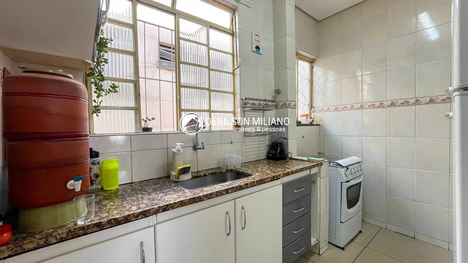 Casa à venda com 3 quartos, 65m² - Foto 6
