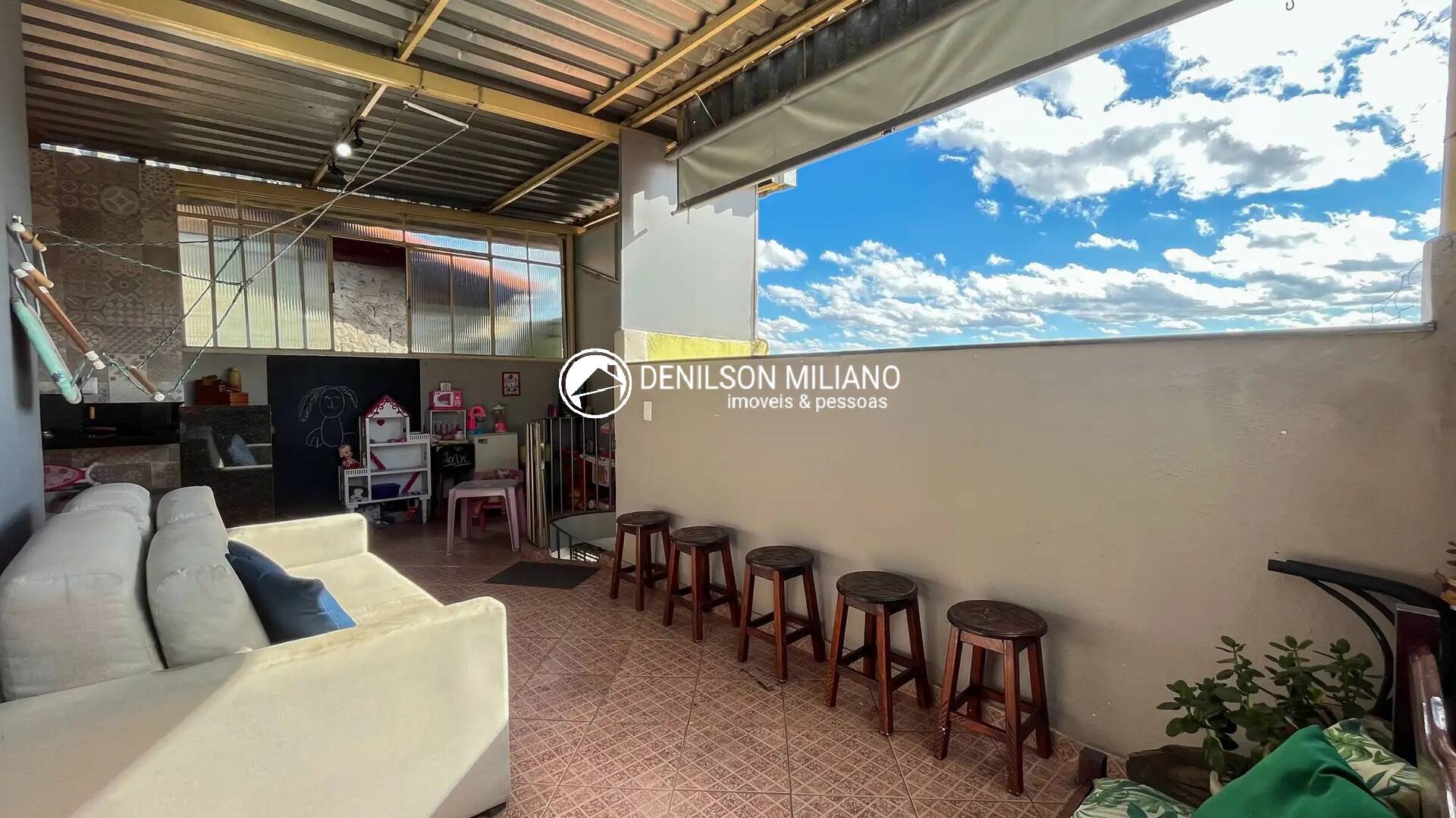 Casa à venda com 3 quartos, 65m² - Foto 9