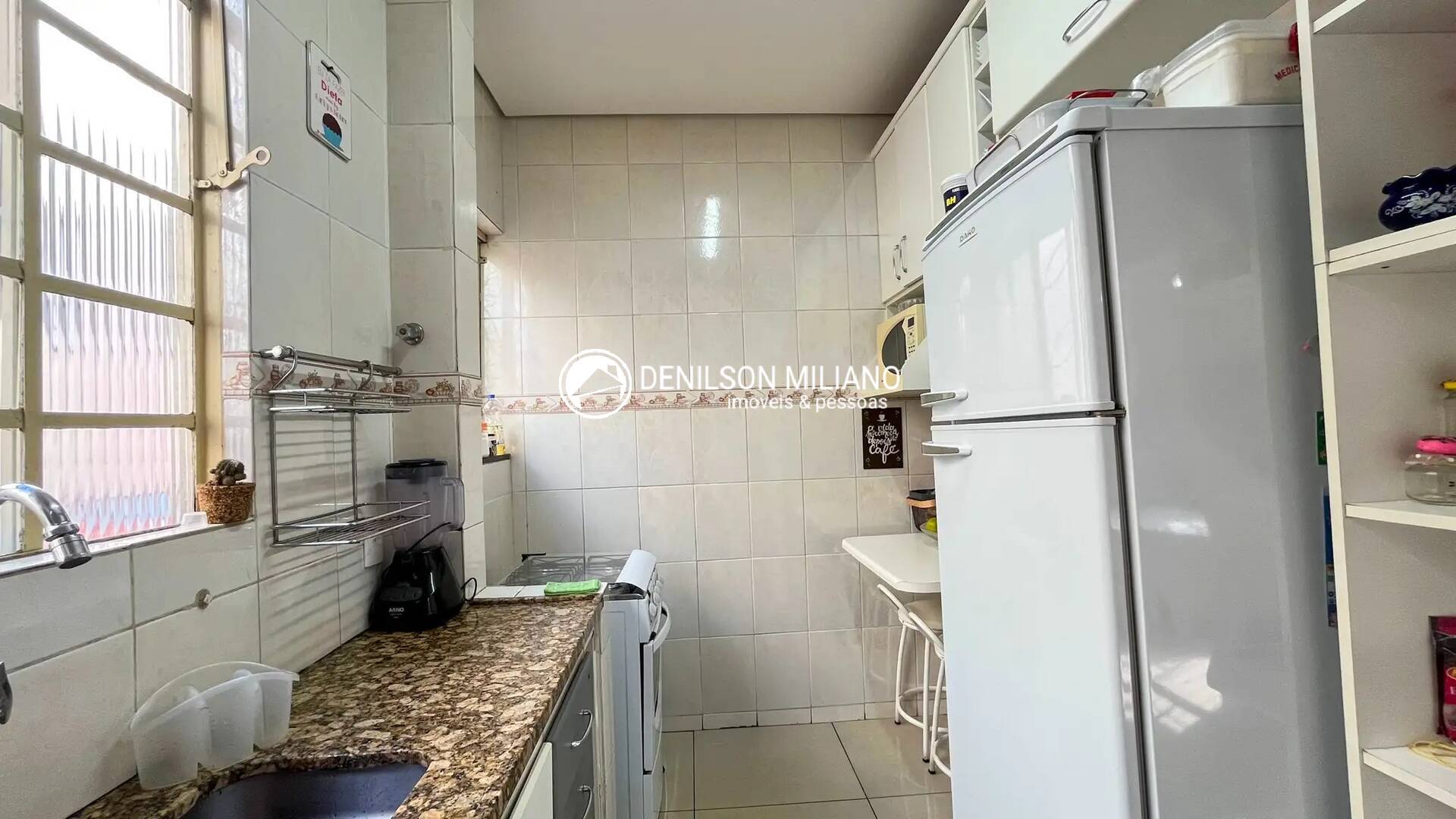 Casa à venda com 3 quartos, 65m² - Foto 10