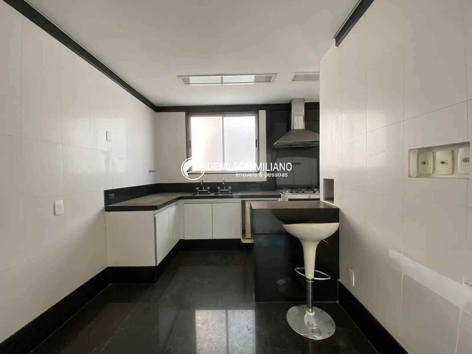 Cobertura, 4 quartos, 225 m² - Foto 71