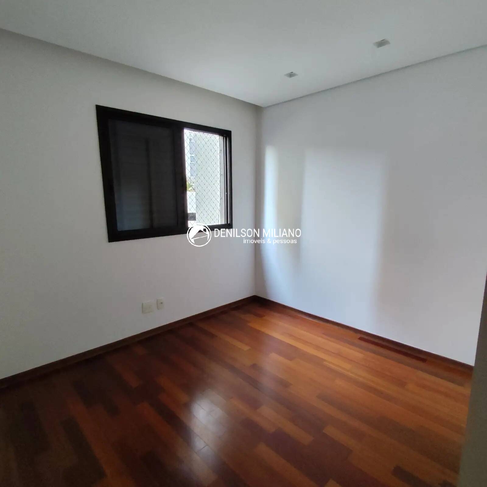 Apartamento à venda com 4 quartos, 135m² - Foto 26